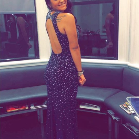 Formal Dress - Picture 4 of 4